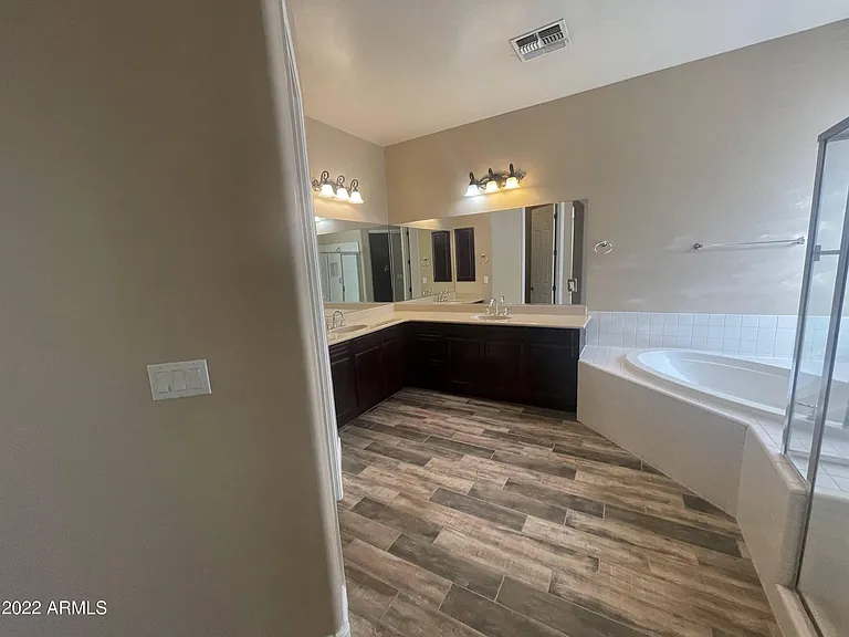 4263 E Maplewood Ct — Photo 10