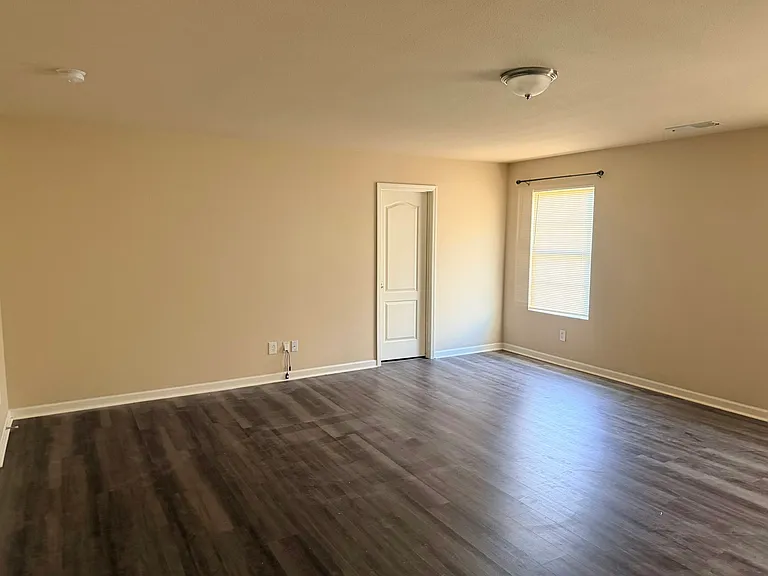 2500 First Hill Cir SW — Photo 17
