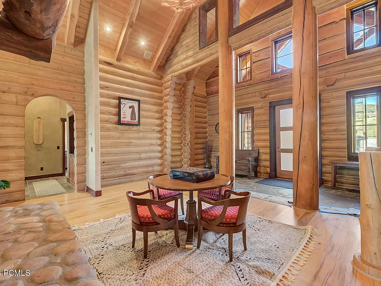 715 Aspen Ln — Photo 8