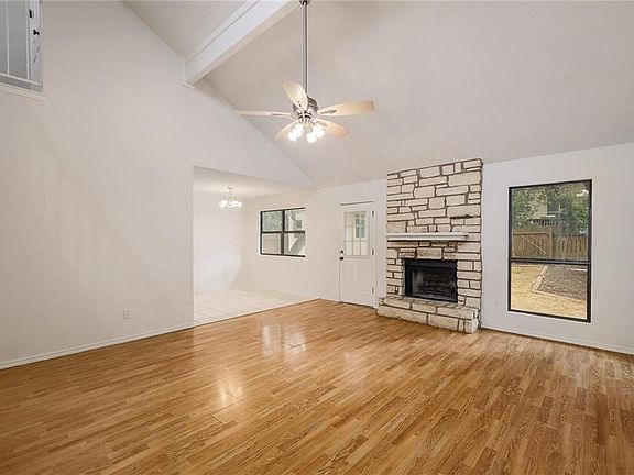 5th image of 1922 Ramona Cir