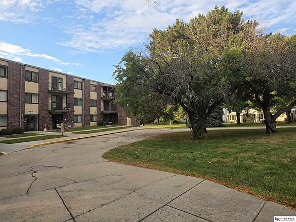 2nd image of 5801 Enterprise Dr APT C7