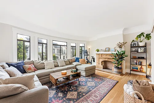 24 Toledo Way Photo 1