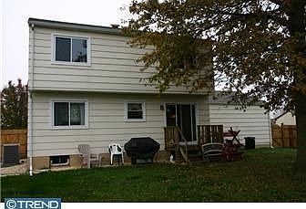 2nd image of 101 N Dover Ct
