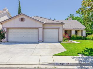 3836 Vitrina Ln, Palmdale, CA 93551