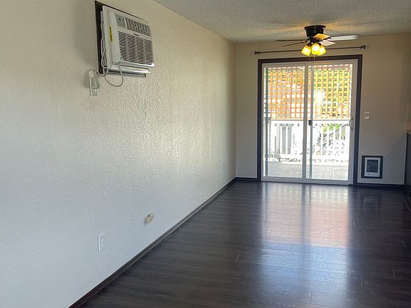 3rd image of 1314-1316 W Chelan Ave