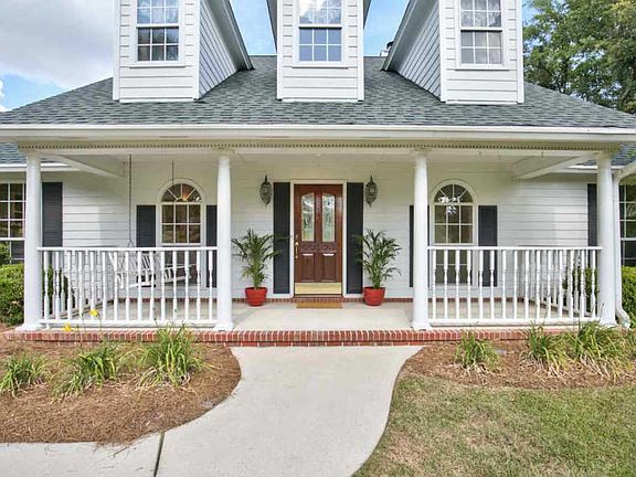 2nd image of 10511 Casanova Dr