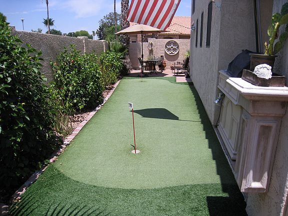 Putting Green/B-B-Que