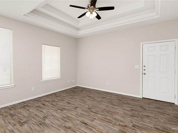 4th image of 1506 Playa Dr