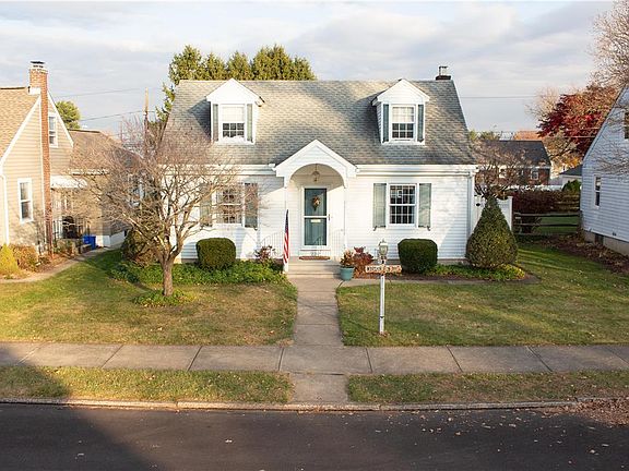2nd image of 2218 Worthington Ave