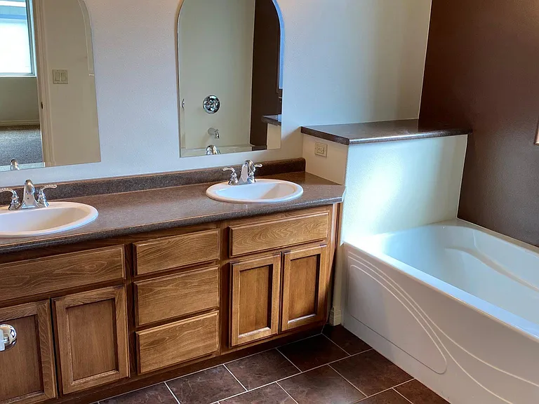 1648 S Beaumont Dr — Photo 9