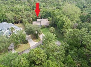 889 Robin Ln, Sebastian, FL 32958