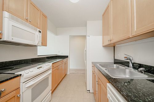 2nd image of 400 N Lasalle St #3402