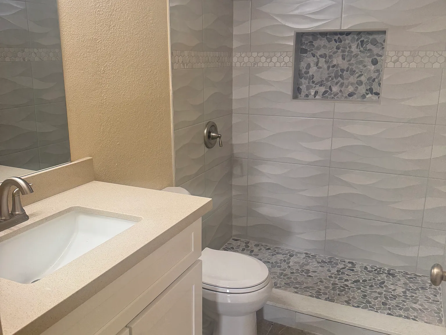 2 bed, 800 sqft, $1,090 — Photo 1