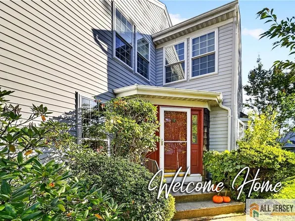 1 Cambridge Dr #A, Monroe Township, NJ 08831