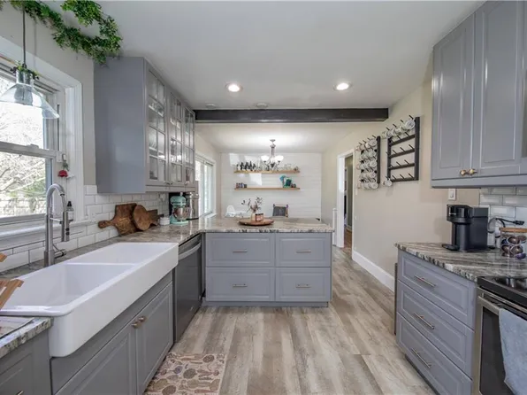 211 Old Wormley Creek Rd, Yorktown, VA 23692