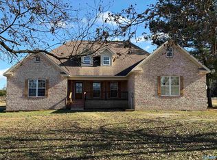 107 Lower Dry Creek Rd, Laceys Spring, AL 35754