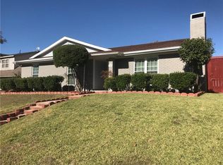 1927 Avignon Ct, Carrollton, TX 75007