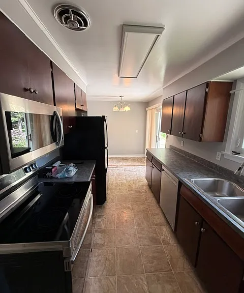 52 Keyel Dr — Photo 2