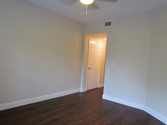 3rd image of 2564 Centergate Dr APT 206