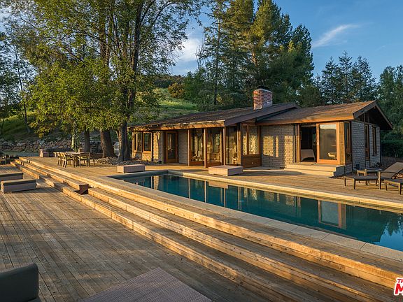 3rd image of 2096 Topanga Skyline Dr