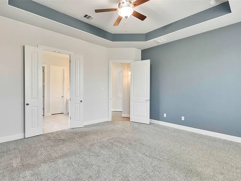 124 Leadtree Loop — Photo 8