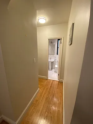 Rented by Apartment Luxe Realty Group, Inc | media 38