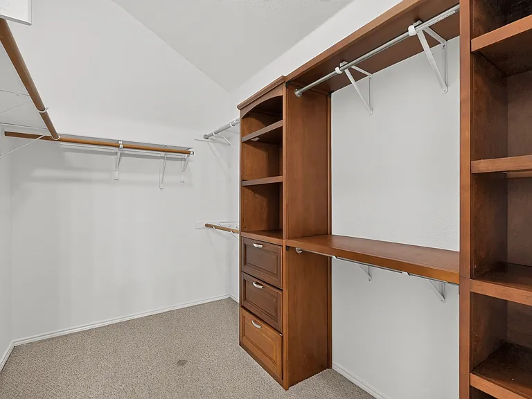 4184 Capstone Dr — Photo 16