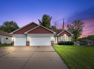 352 8th Ave NW, Forest Lake, MN 55025