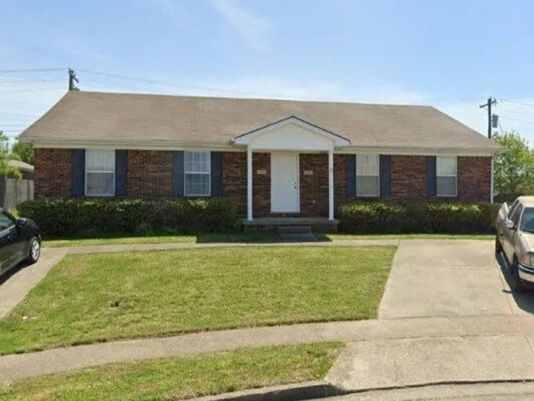 114 Frye Ct — Photo 1