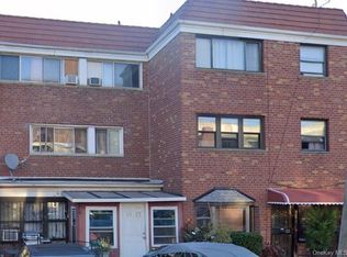 3139 68th St, Flushing, NY 11377