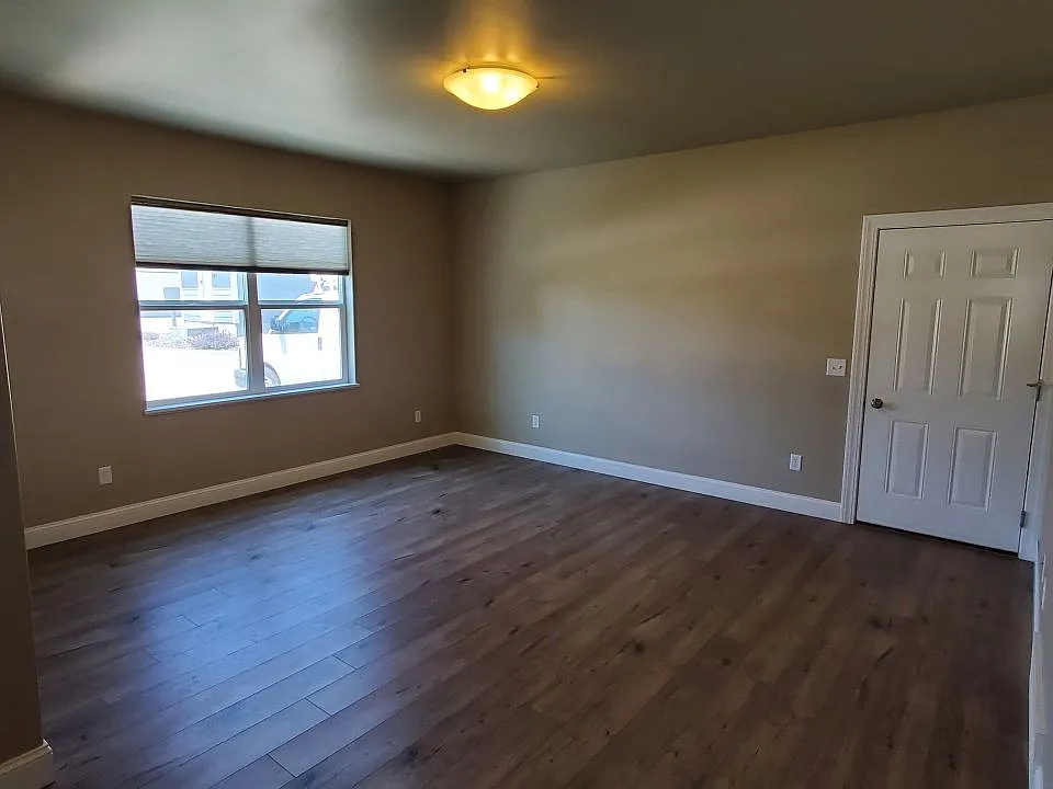 2 bed, 2.0 bath, 1055 sqft, $1,750 — Photo 4