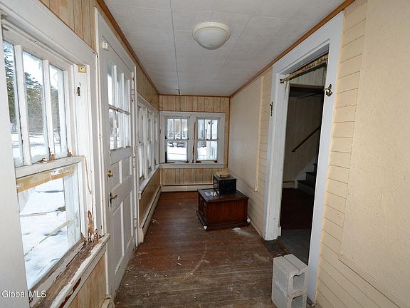 3rd image of 58 N Amherst Ave