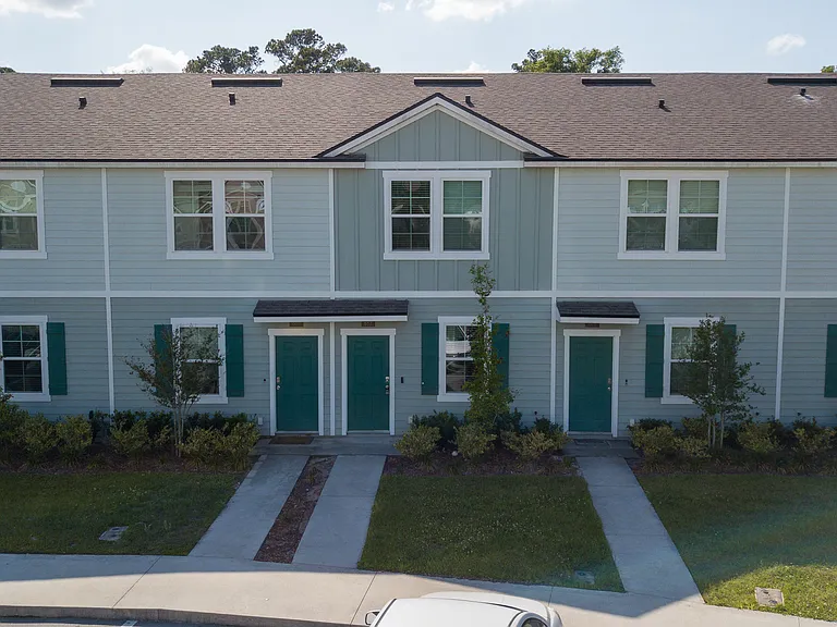 882 Rotary Rd — Photo 6