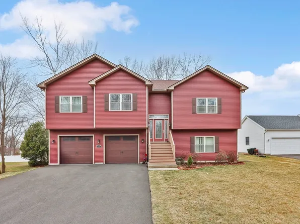 104 Signal Hill Cir, Springfield, MA 01118