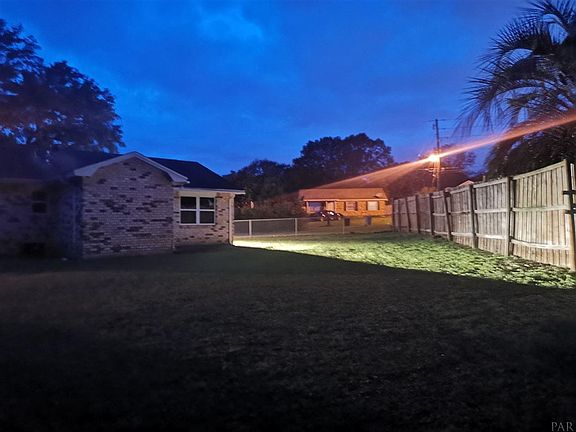 5th image of 7805 Lenora St