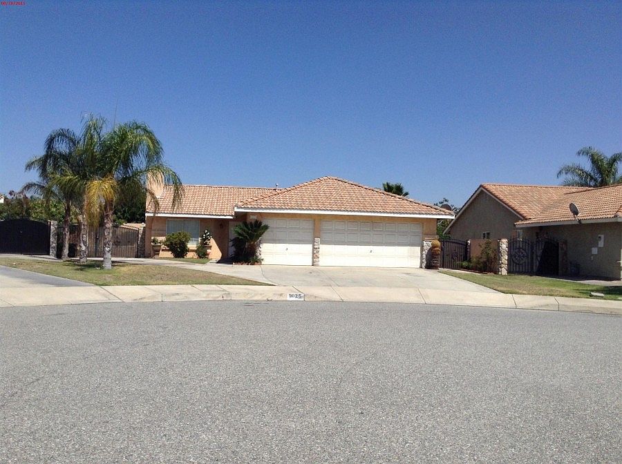 1st image of 9025 Amaryllis Ct