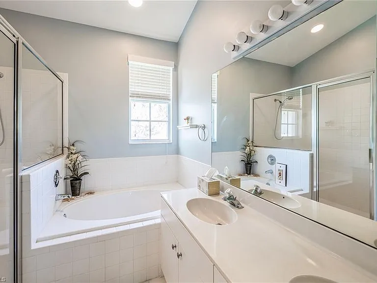27080 Lake Harbor Ct #201 — Photo 11