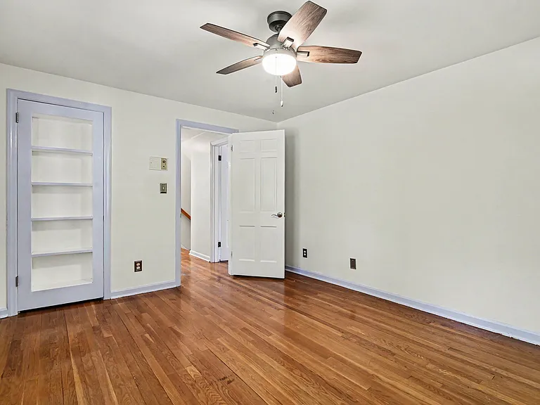 6951 Copperglow Ct — Photo 11