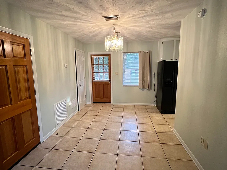 20717 SW Beach Blvd — Photo 14