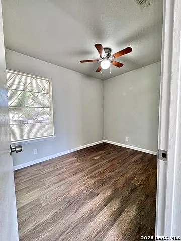 4811 Castle Strm — Photo 6