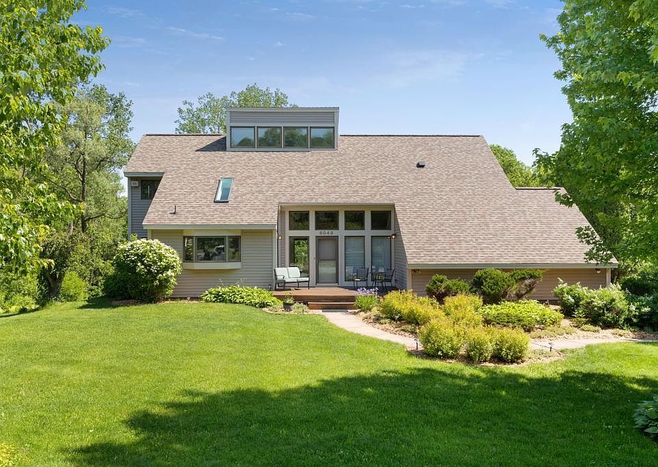1st image of 6048 Lynn Way