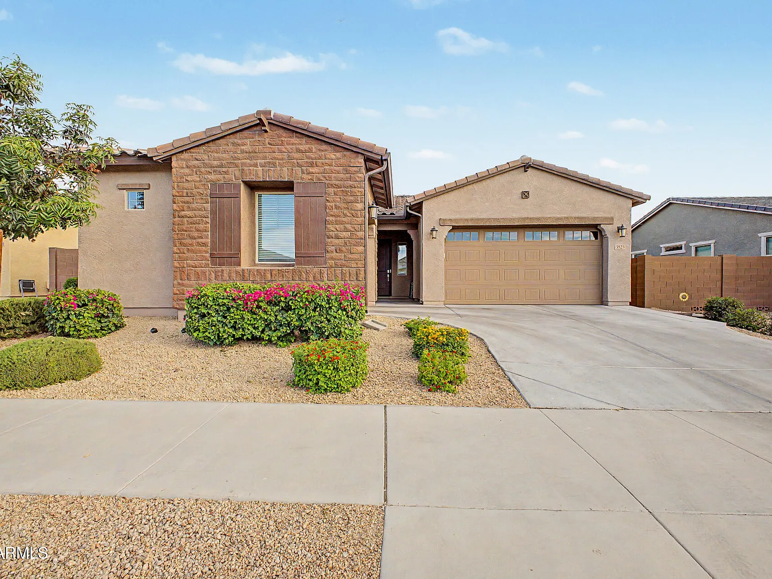 3 bed, 2.0 bath, 2000 sqft, $2,495 — Photo 4
