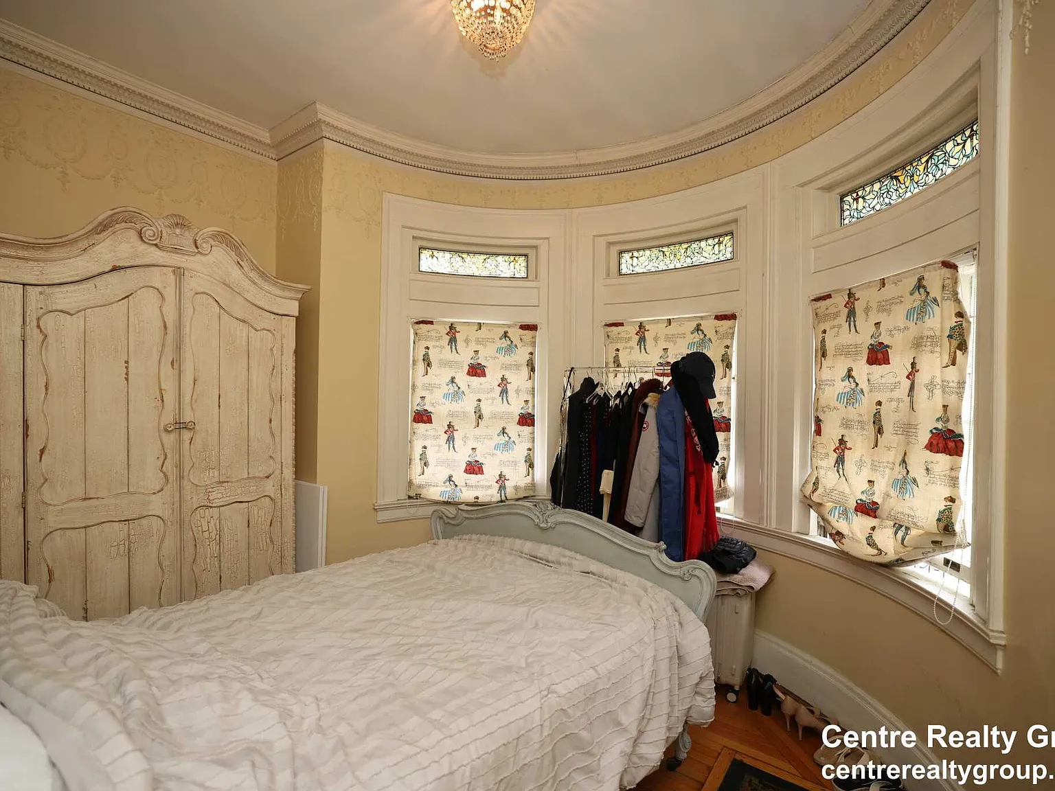 2 bed, $4,750 — Photo 2