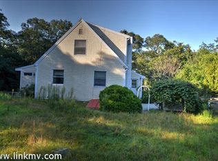 16 Bellevue Ave, Oak Bluffs, MA 02557