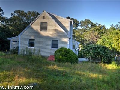 16 Bellevue Ave, Oak Bluffs, MA, 02557