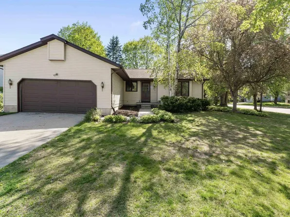 1000 Castle Drive, Sun Prairie, WI 53590