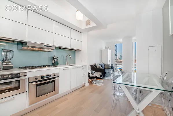 Rented by Compass | media 27