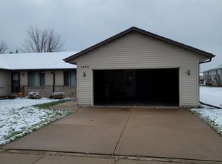 1435 Washington St, Little Chute, WI 54140