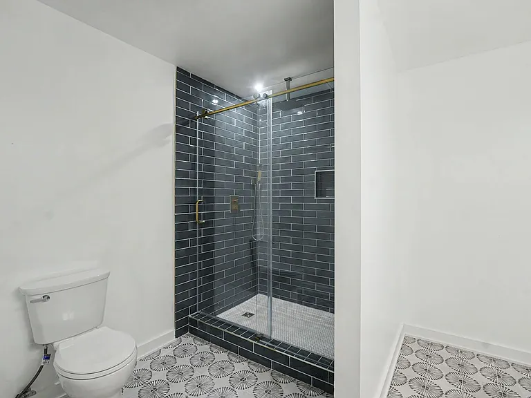 107 Quail Forest Ct — Photo 15