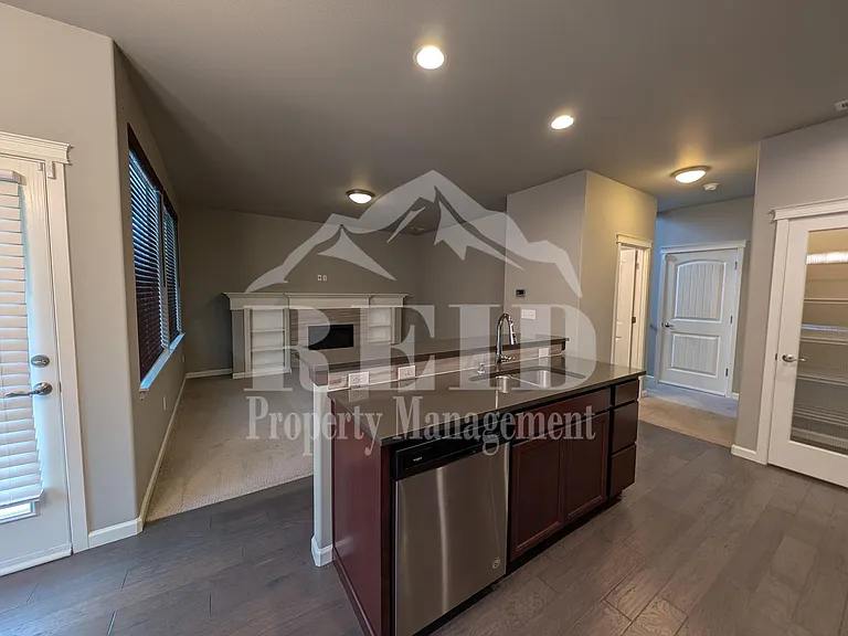 3887 Portside Dr — Photo 8